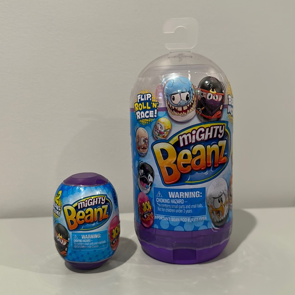Mighty Beanz Flip Roll ‘n’ Race!